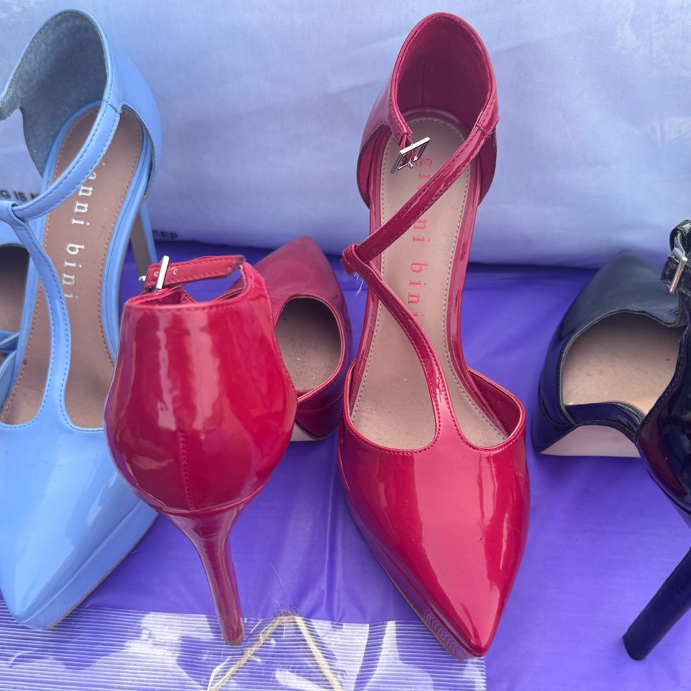 Gianni Bini Red Platform Shoe
